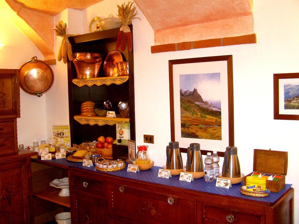 Caprie L'Antico Borgo Rooms Rental מראה חיצוני תמונה