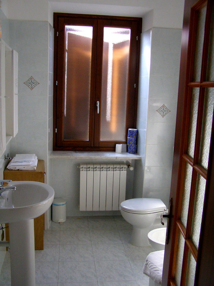 Caprie L'Antico Borgo Rooms Rental מראה חיצוני תמונה