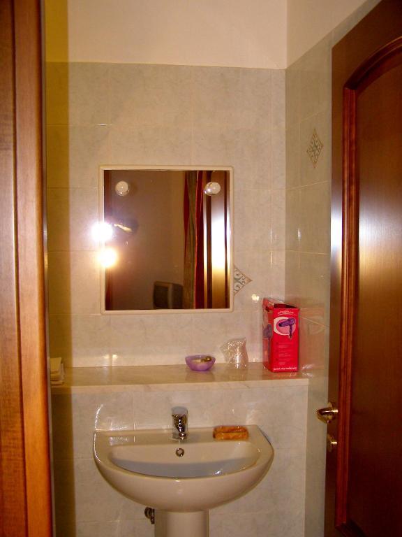 Caprie L'Antico Borgo Rooms Rental חדר תמונה
