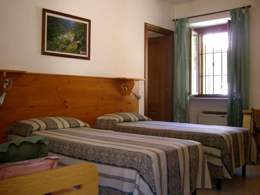Caprie L'Antico Borgo Rooms Rental חדר תמונה